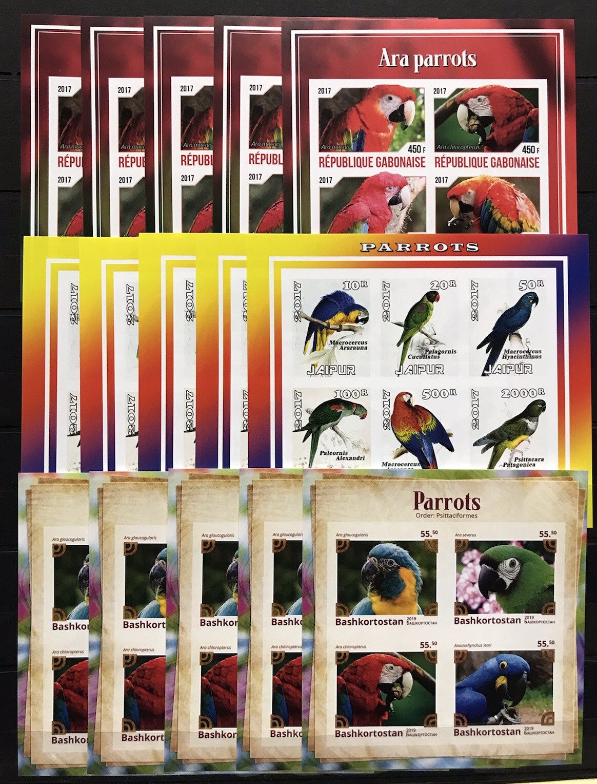 15x Parrots / Birds / Fauna – Paper without glue ; not stamps – D114