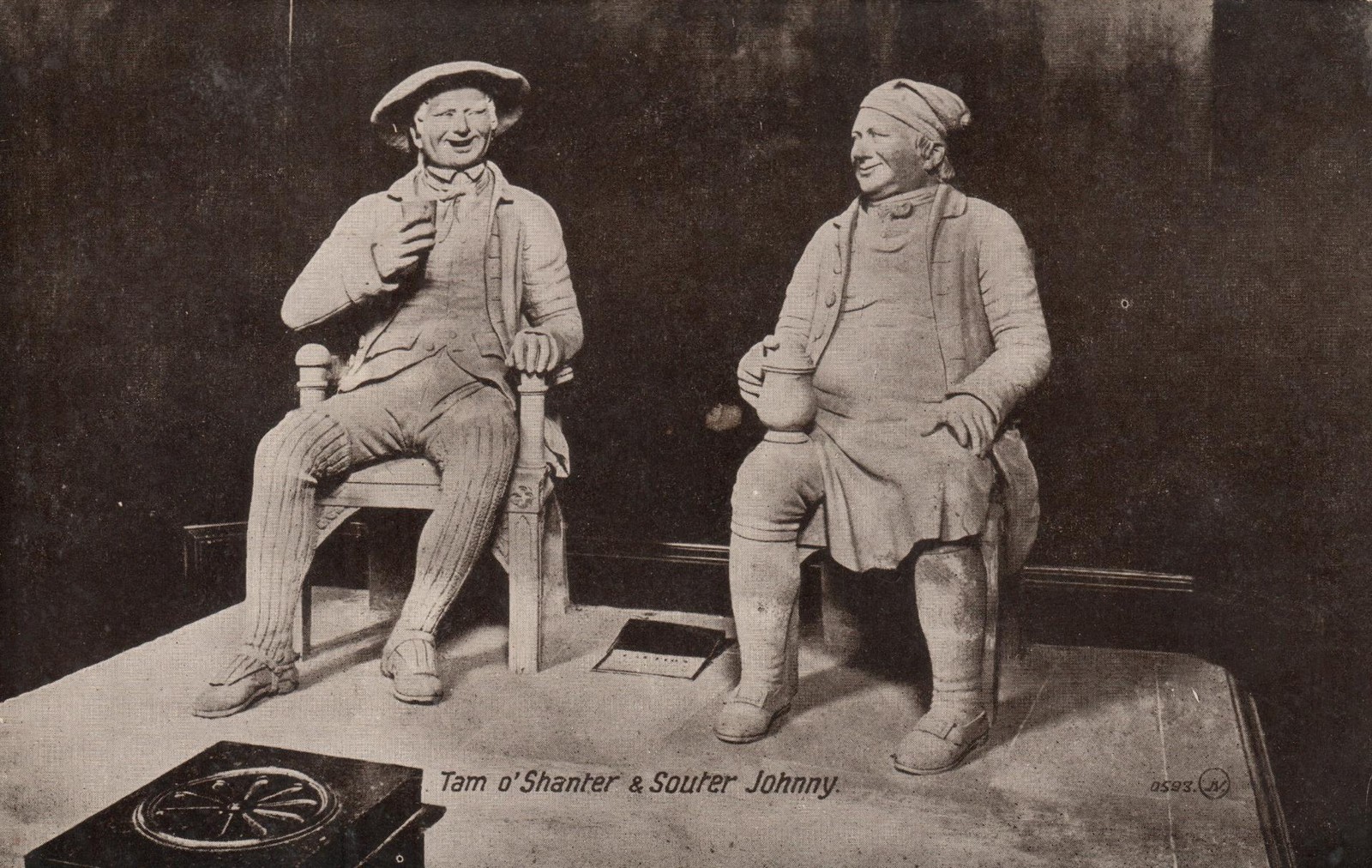 EARLY 1900’s ANTIQUE Valentine’s Tam o’Shanter & Souter Johnny POSTCARD – UNUSED