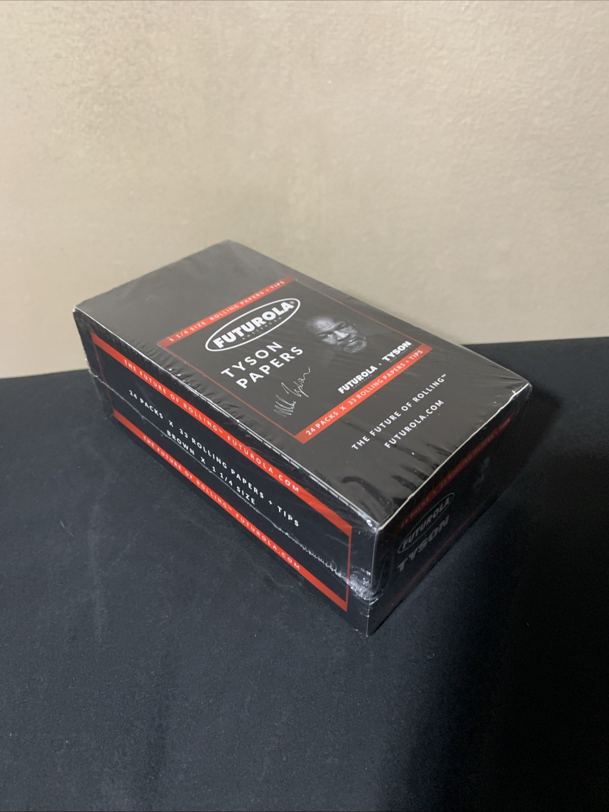 Futurola Tyson 24 Packs x 33 Rolling Papers + Tips (Brown / 1 1/4 Size)