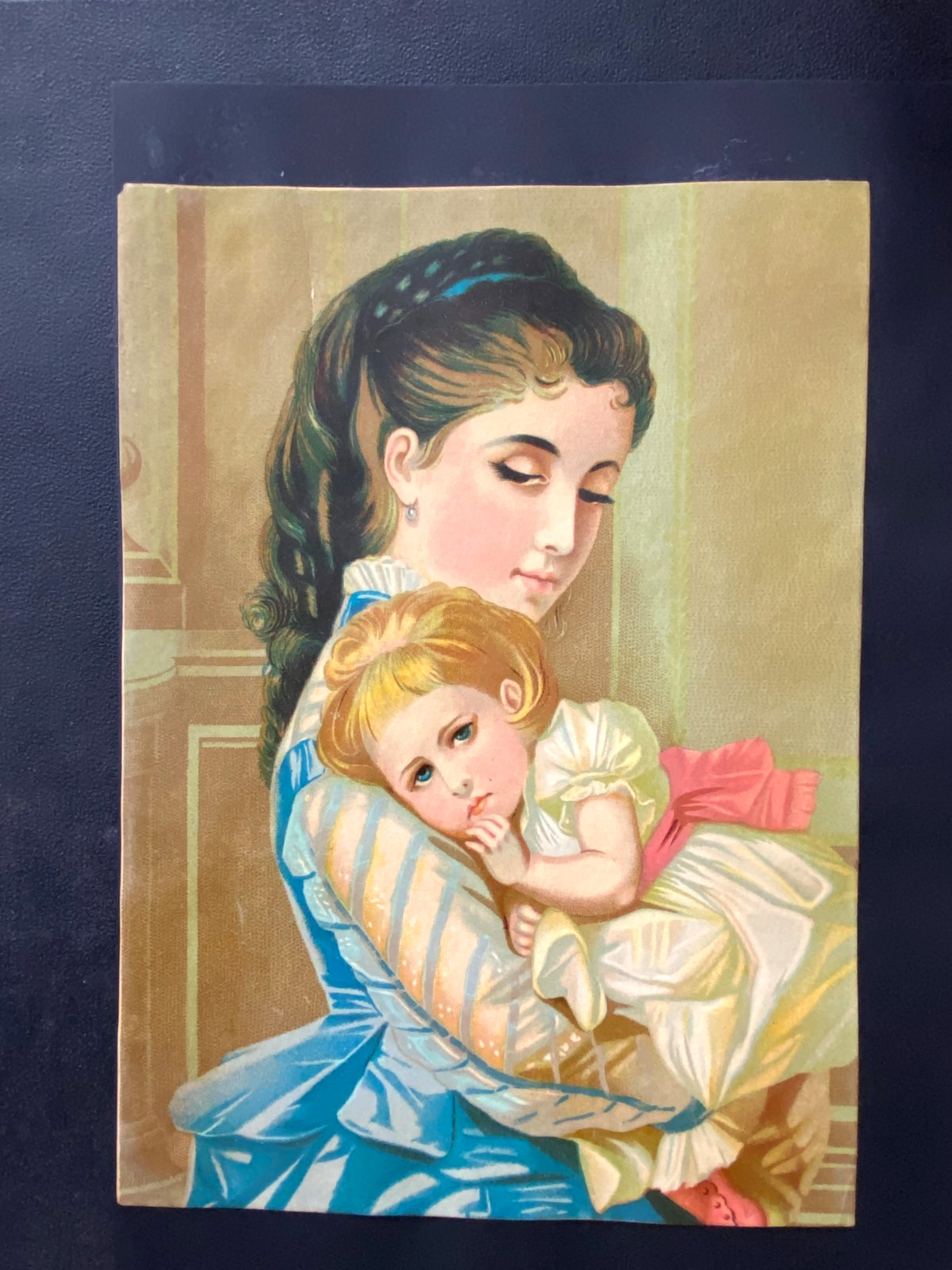 CHROMOS XIXth Century GRD Format 18cm / 26cm “In Mom’s Arms” Engraving Print