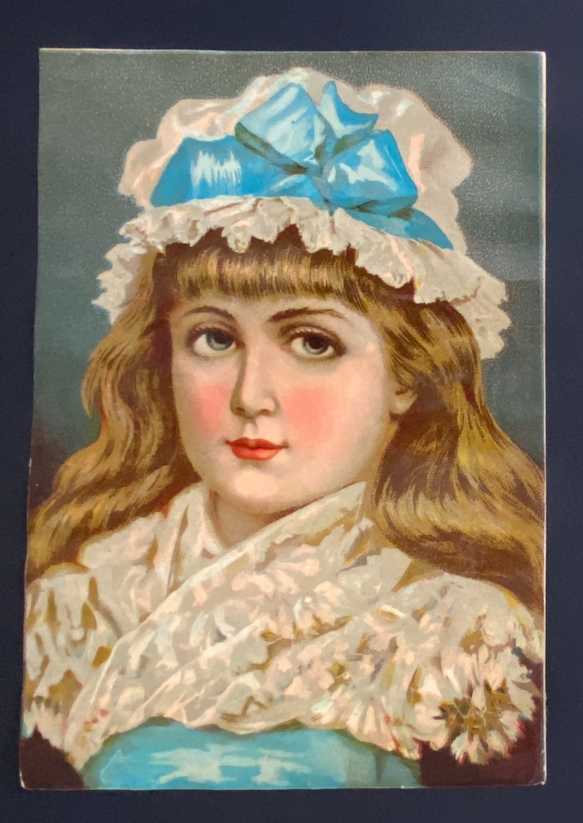 CHROMOS XIXth Century Fillette With Blue Ribbon Hat, 13 cm / 18 cm Print