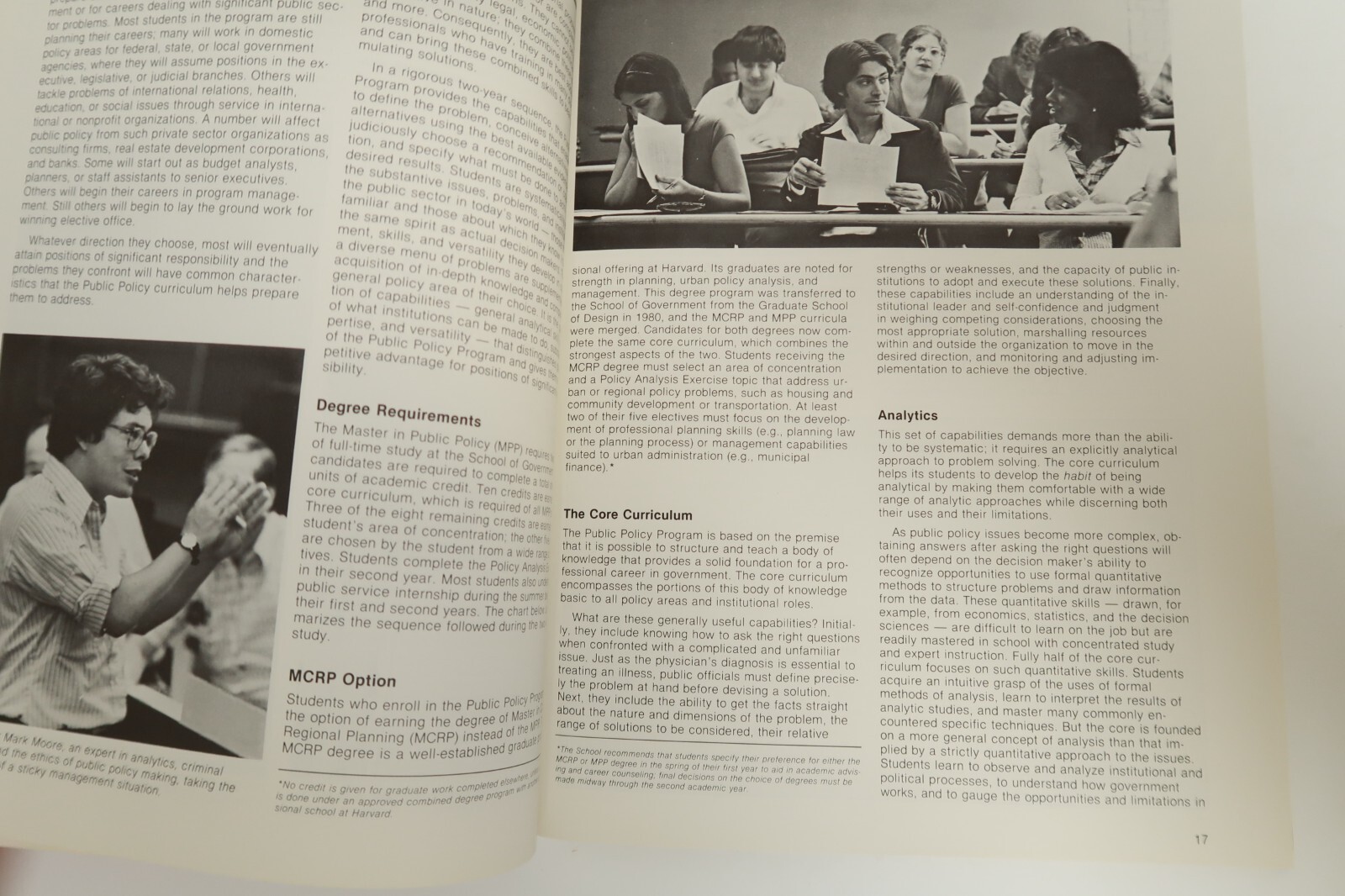 Harvard University John F. Kennedy School of Government 1981-1982 Program Book