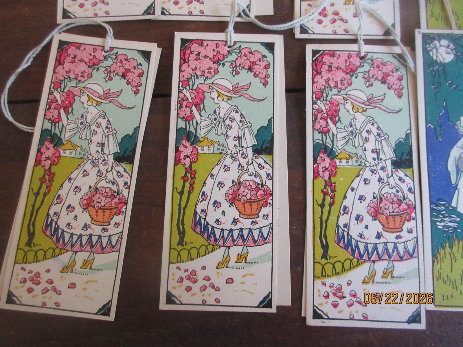 Set of 12 1920 – 1930’s Unused Bridge Tally Cards Pierrot & a Girl with Flowers