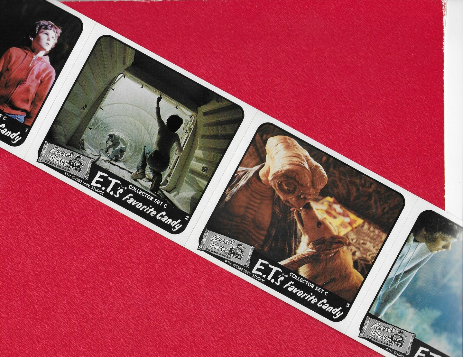 1982 E.T.’s Favorite Candy – Reese’s Pieces – sheet of 4 STICKERS — set C