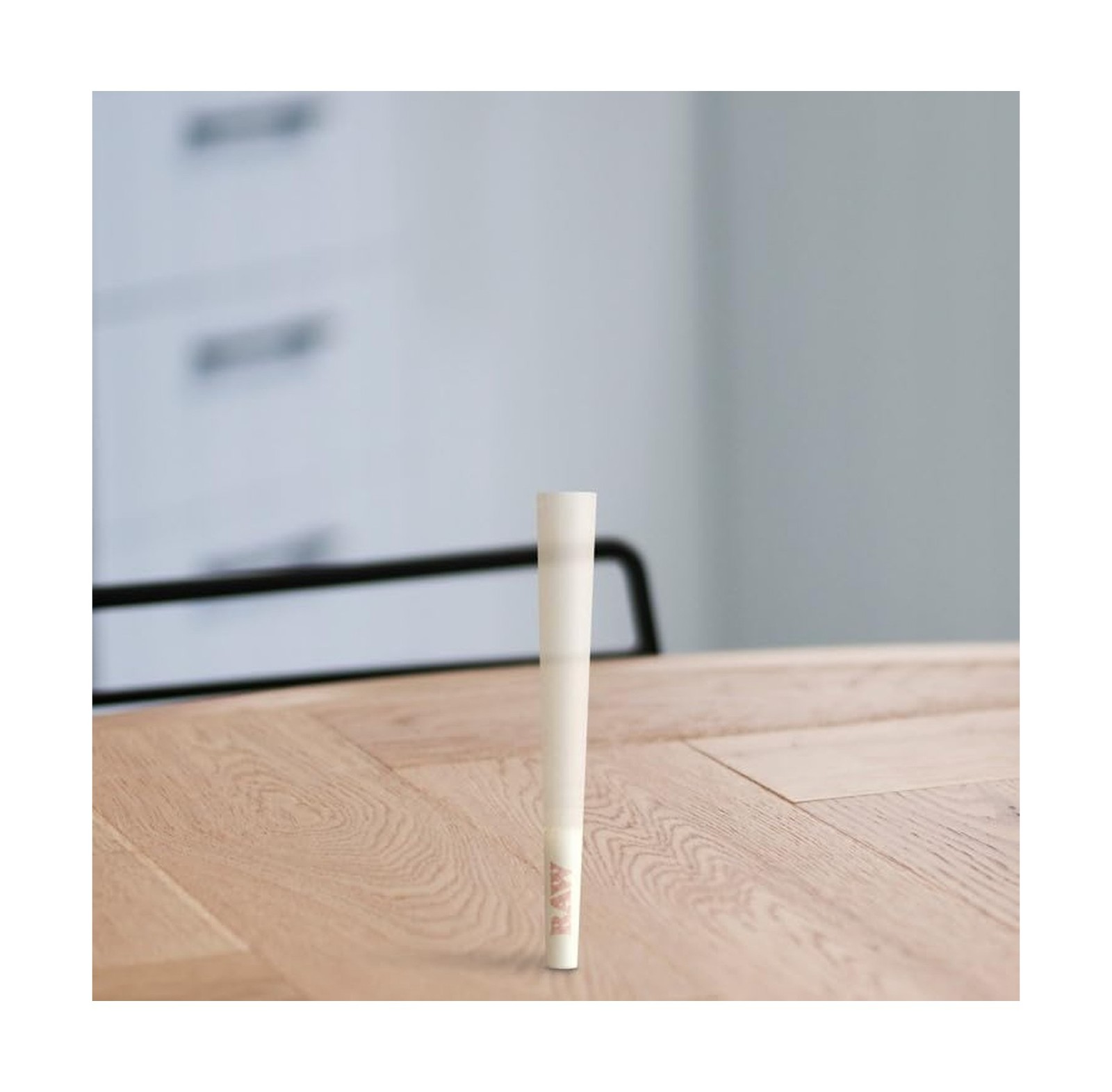 RAW Organic 1 1/4 Pre-Rolled Cones with Filter (900 Pack)