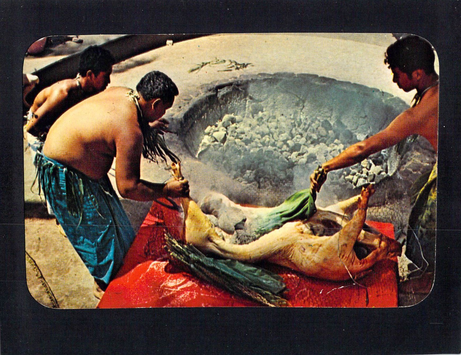I3912 Transport United Air Lines Hawaiian Luau Promotion vintage postcard