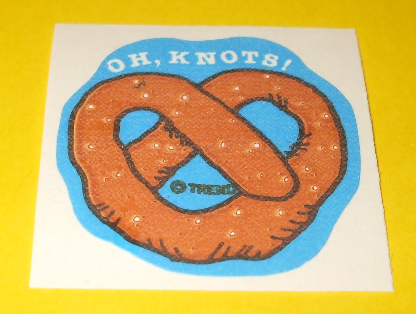 VTG 80s TREND Scratch & Sniff PRETZEL Scent MATTE Sticker Mint OH, KNOTS! Rare