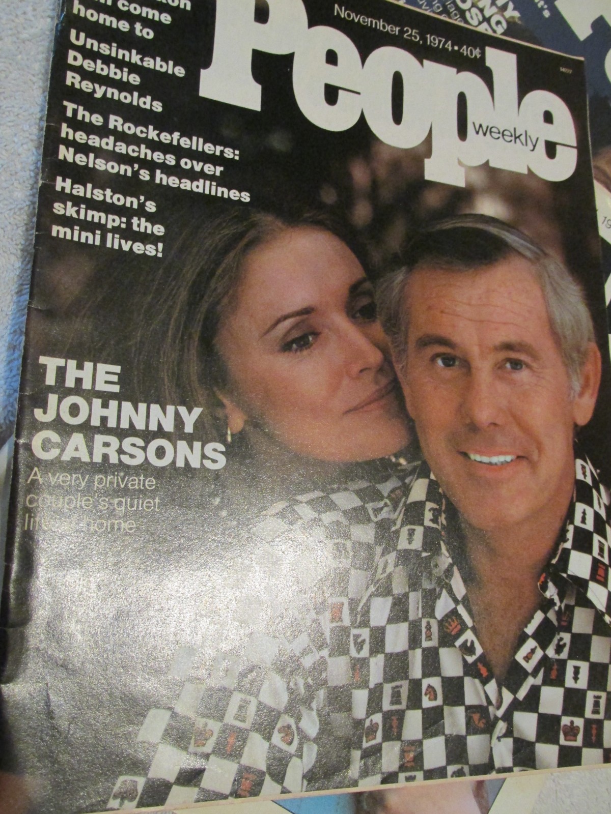 Lot 4 Vintage PEOPLE Weekly Magazine Issue 1974 Bing Crosby Cloris Johnny carson
