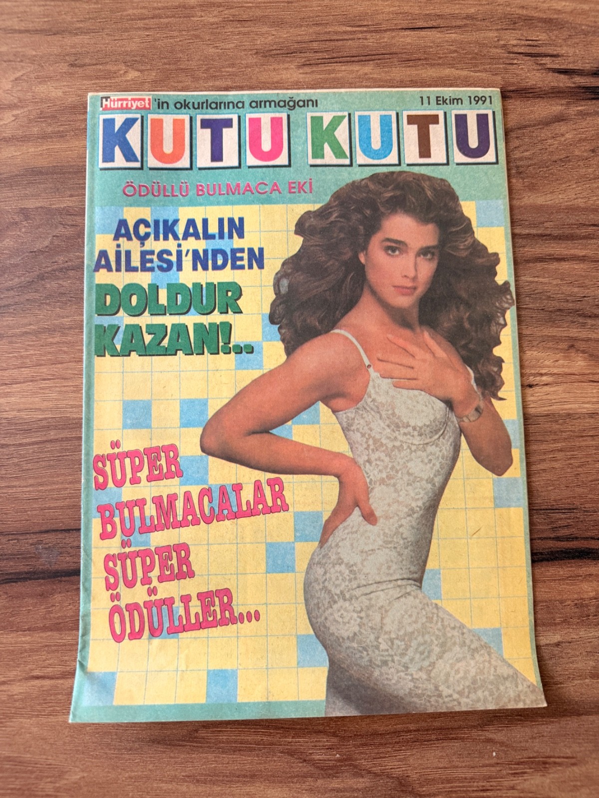 1991 Brooke Shields Cover Turkish Magazine Rare Vintage Beauty Icon Collectible