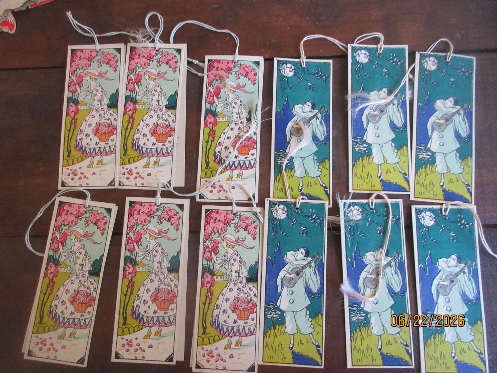 Set of 12 1920 – 1930’s Unused Bridge Tally Cards Pierrot & a Girl with Flowers