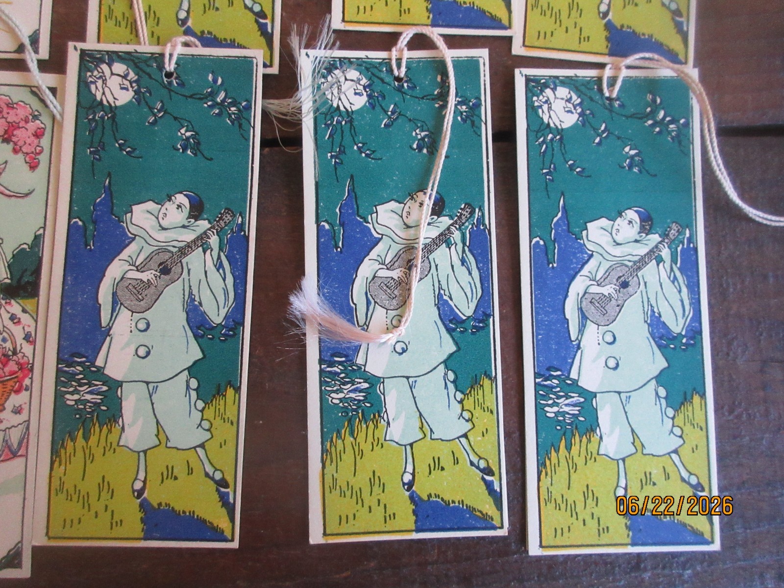 Set of 12 1920 – 1930’s Unused Bridge Tally Cards Pierrot & a Girl with Flowers
