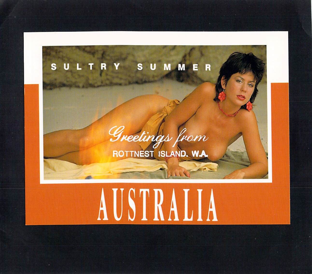 I3035 Australia Rottnest Island Topless Beach Babe MV postcard