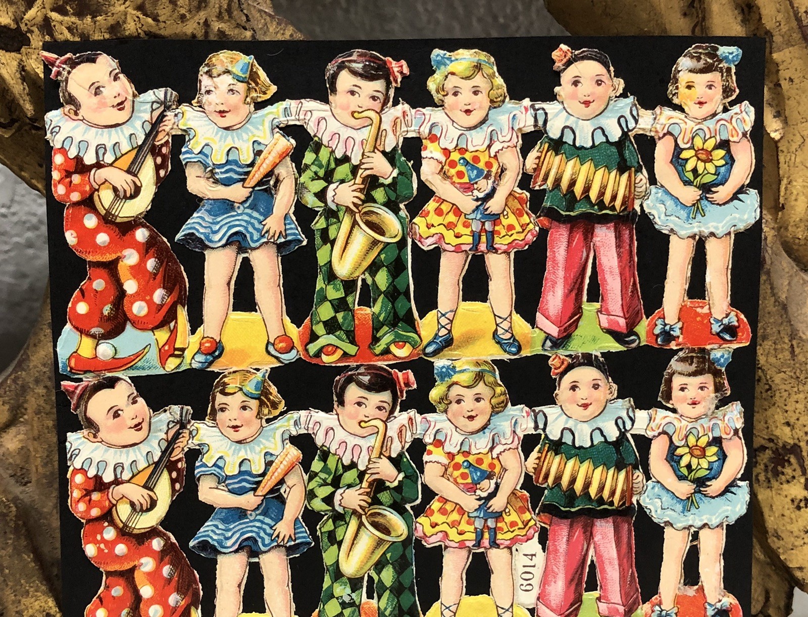 Kids in Costoms Cats ++ Die Cut Scraps Glued on Paper Double Sided L11