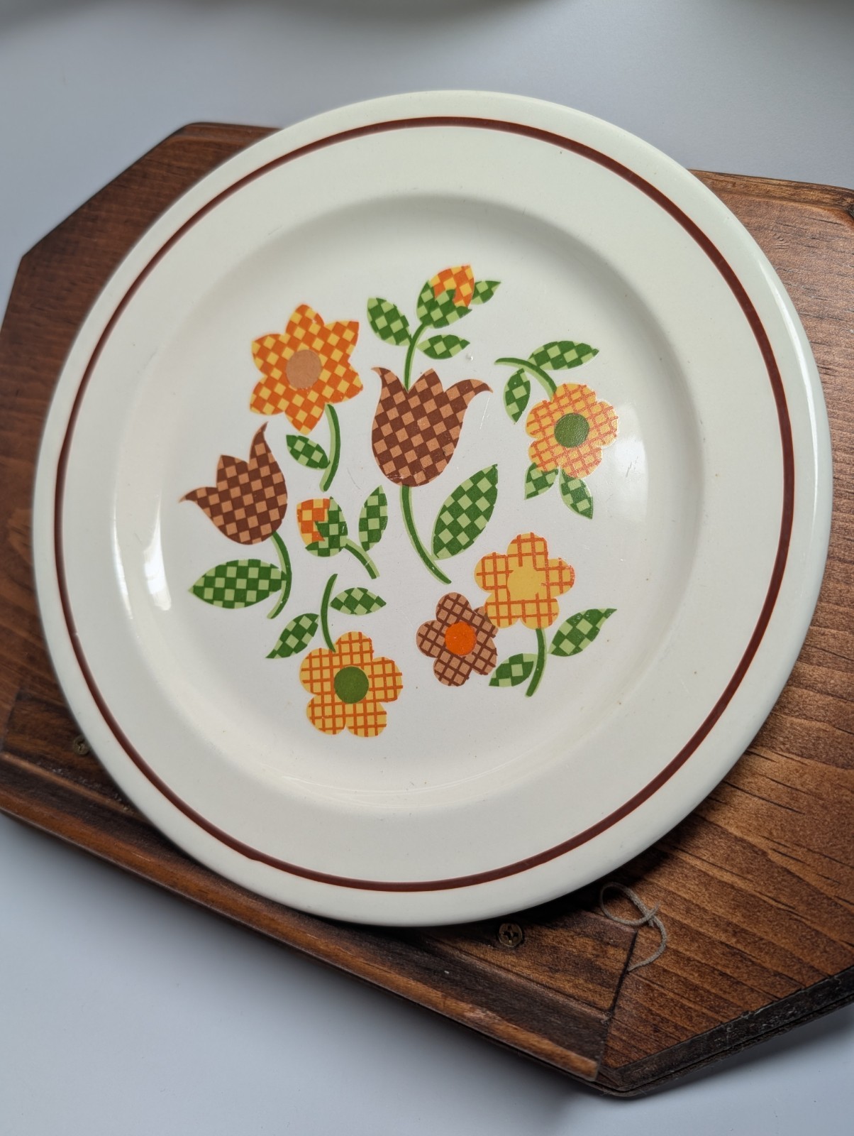 1960’s Vintage Retro Gingham Garden Plate 71/2 Inch Dessert Plate – Made in USA