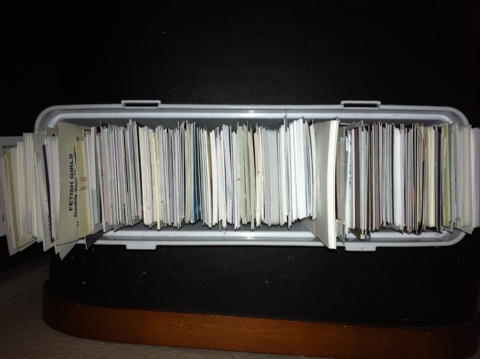 100 COLORFUL BUSINESS CARDS. LOT=COLLECTION of 100 DIFFERENT. NO DUPLICATES