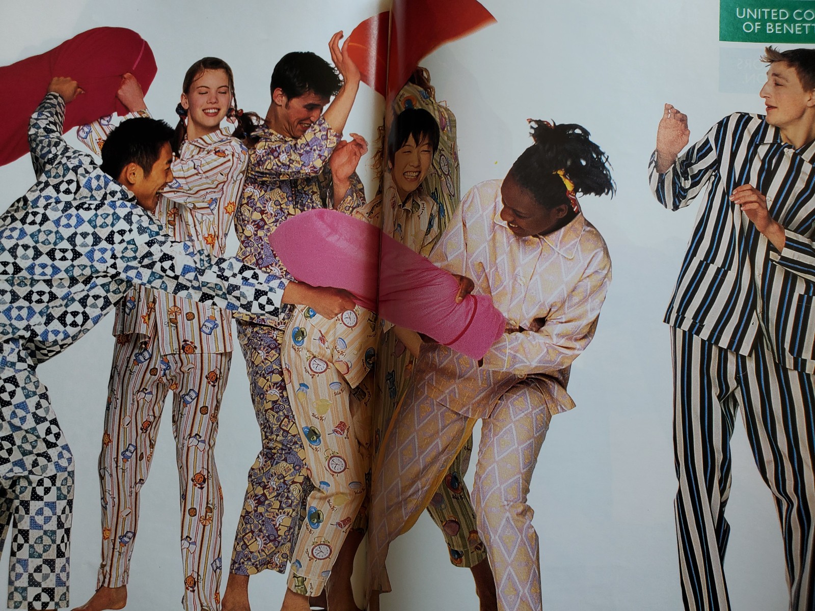 RARE Fall/Winter 1993/1994 UNITED COLORS Of BENETTON Fashion full Catalog ITALY