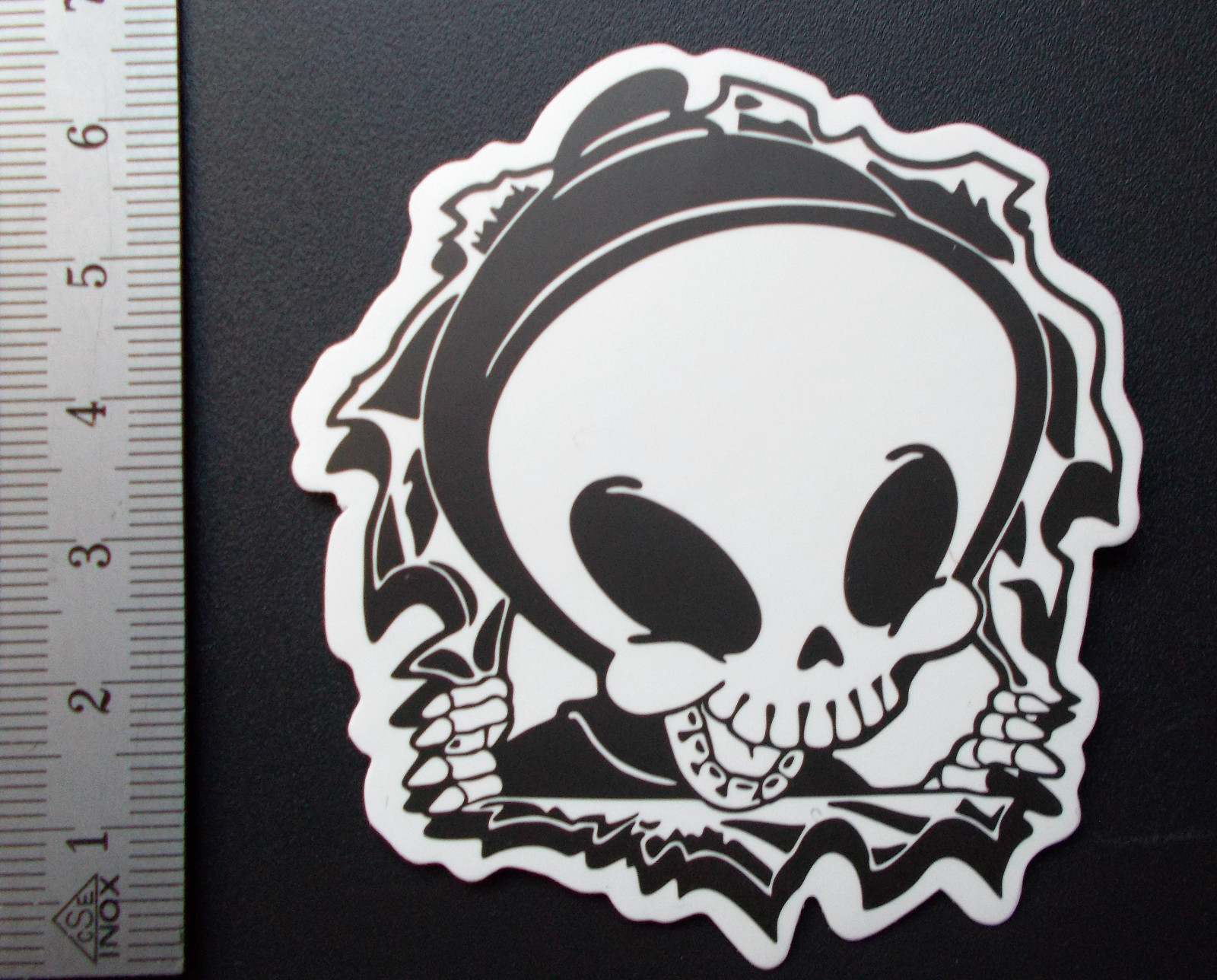 Sticker Decal Matte Look “Skull” Laptop, Smartphone, Skateboard, Stickerbomb