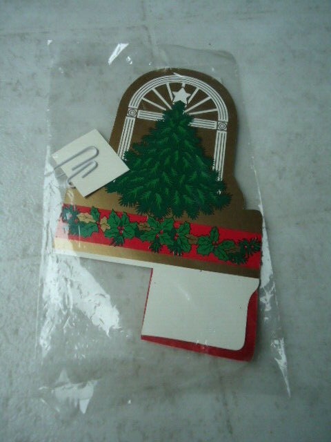 Paper Art Red Honeycomb Christmas Tree In Window & Holly Centerpiece 6 ½” X 4 ½”