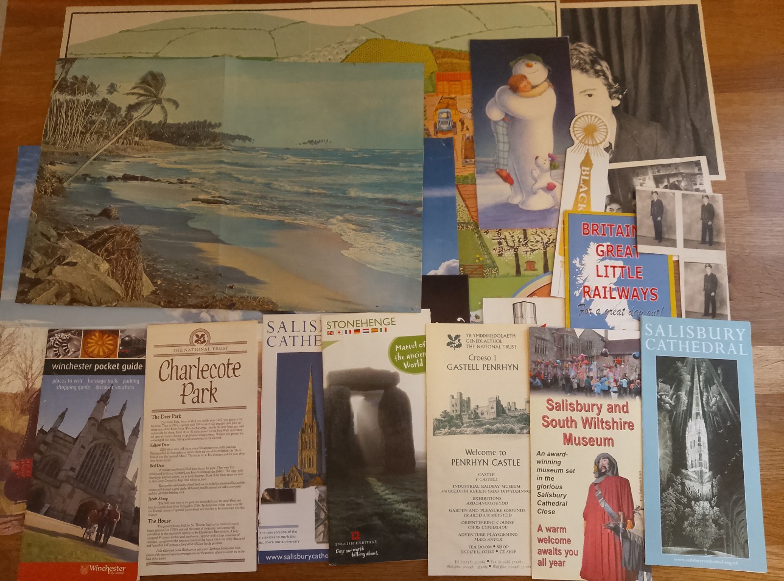 EPHEMERA – Bundle Mixed Paper Ephemera Photos Leaflets Posters Bookmarks Bundle
