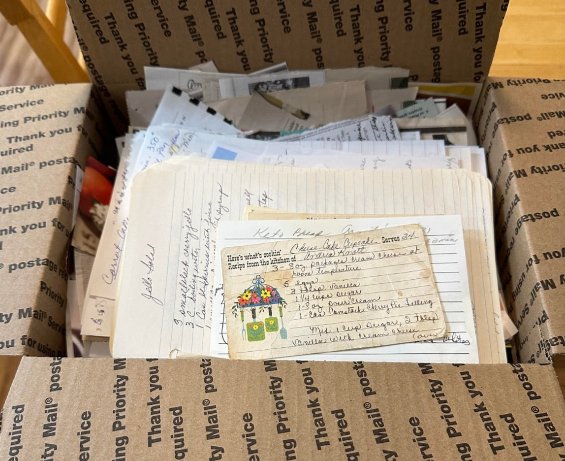 Recipes Lot 40 Hand Written 25 cards 19 HW pages + Hundreds Clipped and Printed