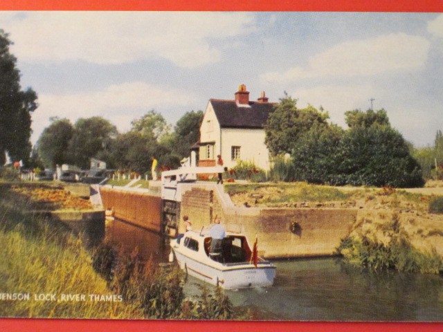 Benson Lock / River Thames – London – Postcard – Printed in England