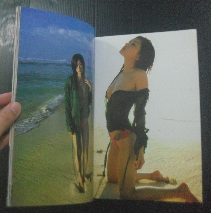2000s SEXY Ayumi Kinoshita JAPAN Power Rangers Sentai Dekaranger Book MEGA RARE!