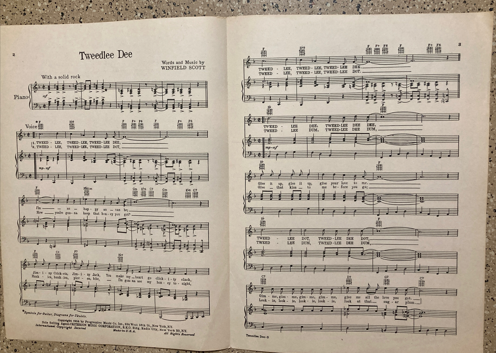 VINTAGE SHEET MUSIC TWEEDLEE DEE WINFIELD SCOTT PIANO UKULELE GUITAR