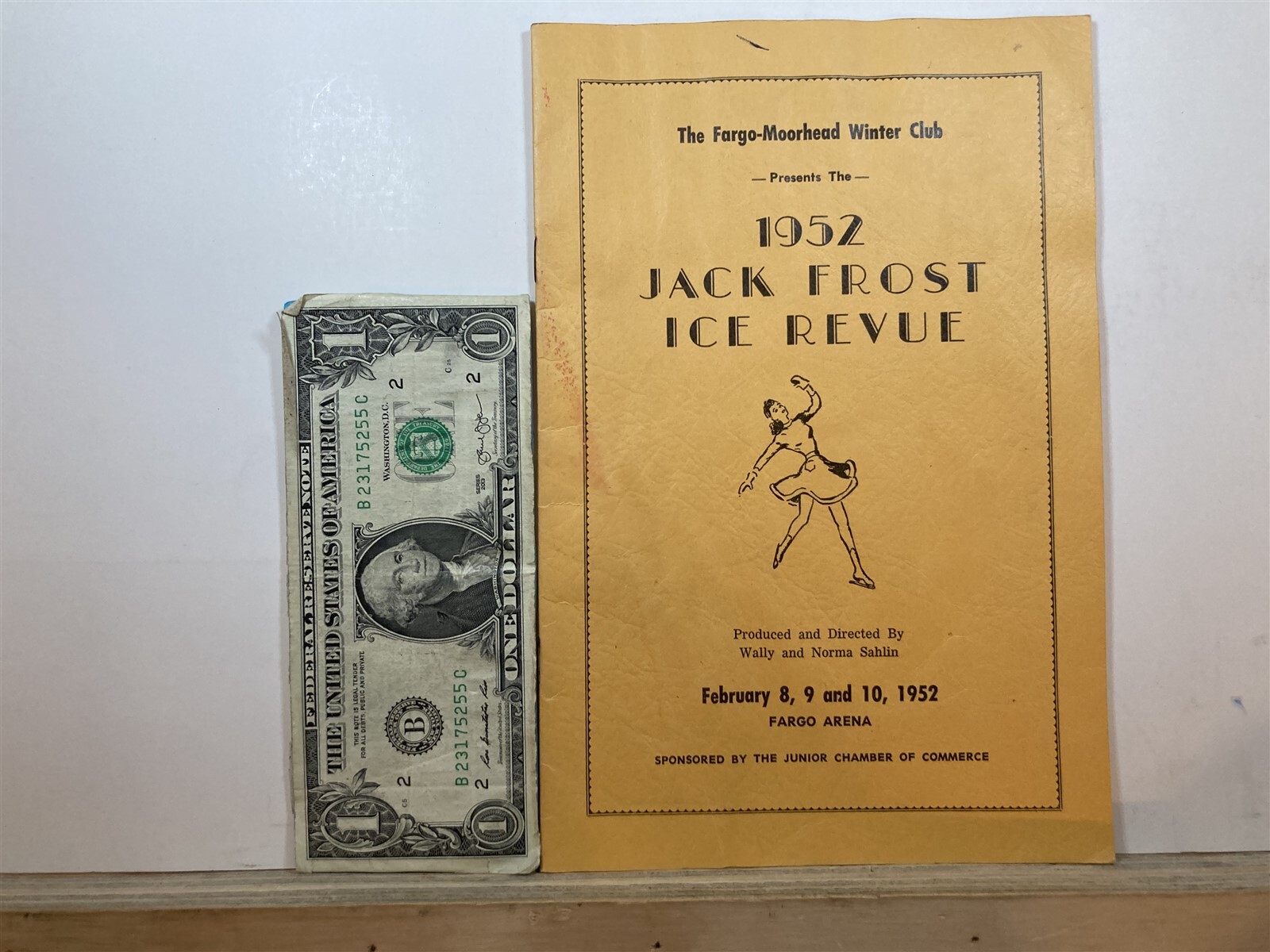 1952 Jack Frost Ice Revue Fargo Moorhead Winter Club Ice Skating Program ND MN