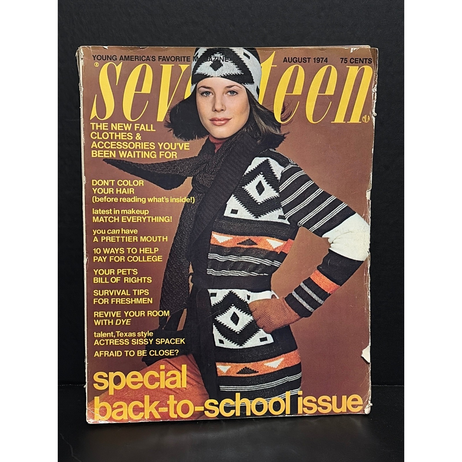 Seventeen Magazine August 1974 Back-to-School Issue w/ JCPenney Catalog Insert