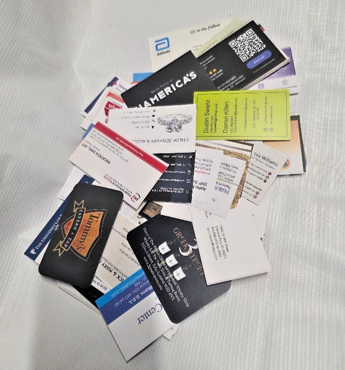 LOT of 100 BUSINESS CARDS for collection ALL DIFFERENT from USA and Europe