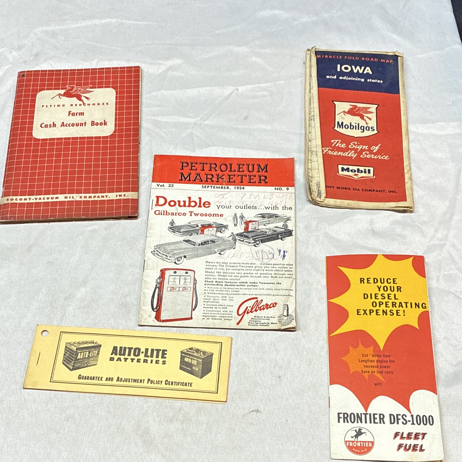 Lot of 5 Service Station Memorabilia. Mobil-gas, Auto light, Frontier, Marketer