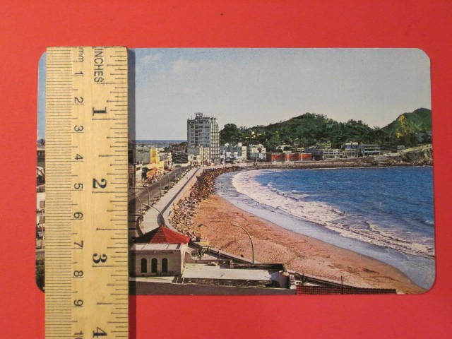 Tarjeta Post Card: Beach & Boulevard of Olas Atlas – Sin., Mexico