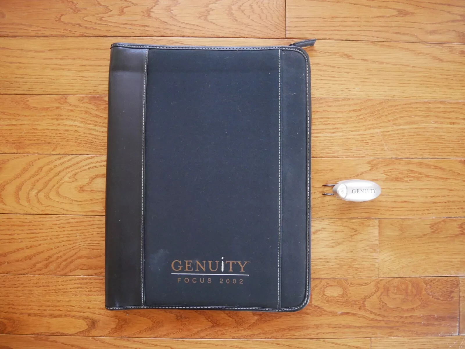 Genuity Focus 2002 Zipper Portfolio with Notepad with Bonus Good Condition