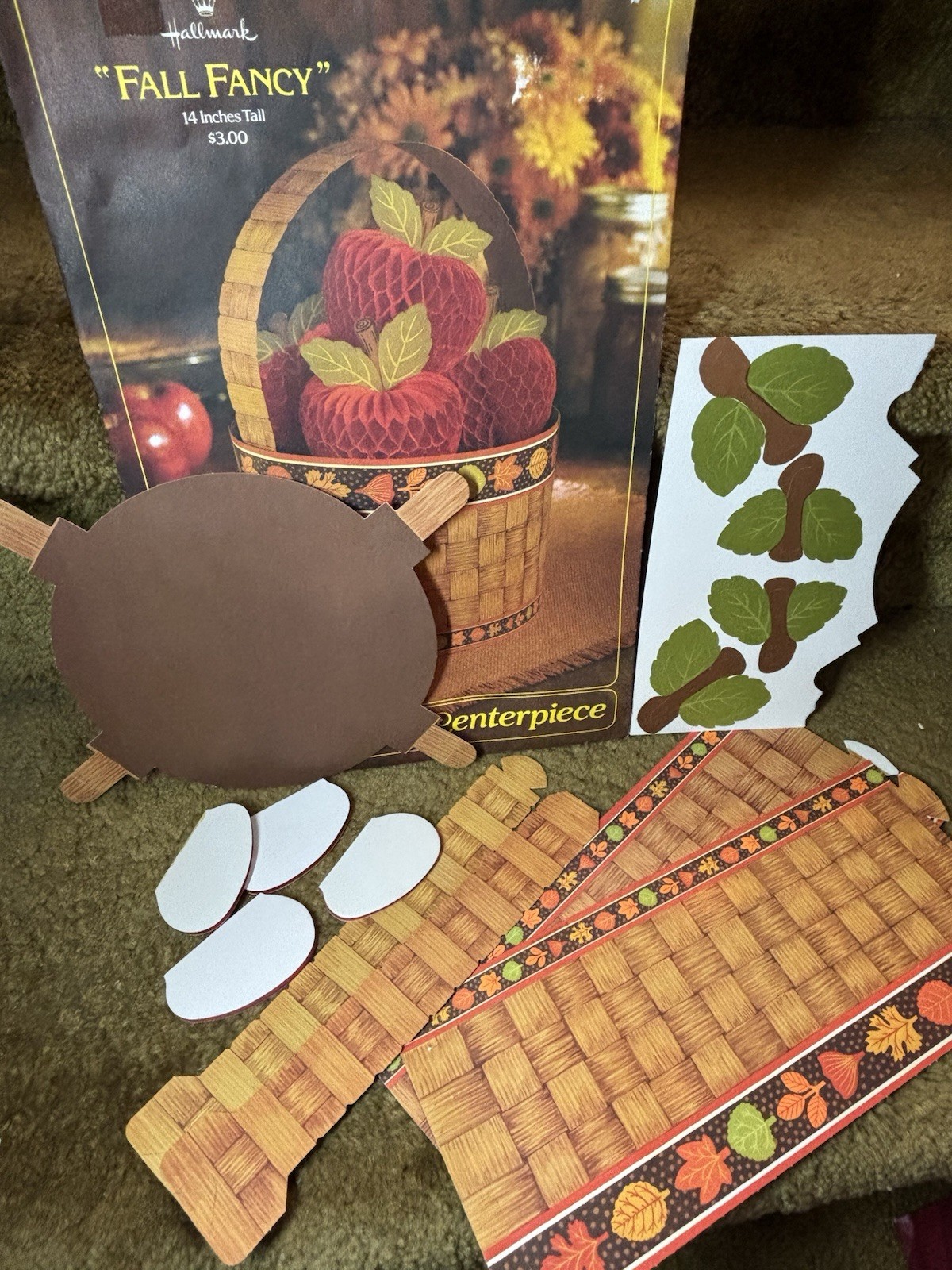 Vintage Hallmark 1970’s Fall Fancy Apple Basket Centerpiece Complete 14” Tall