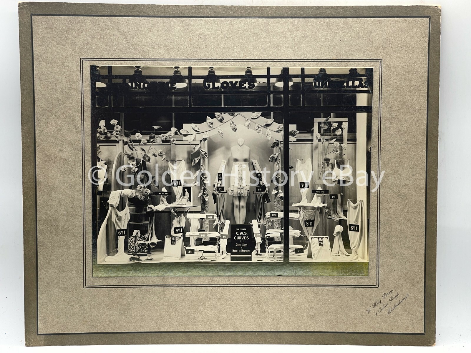 VINTAGE CO-OP SOCIETY CWS WINDOW DISPLAY PHOTO NORTH GRIMSBY MIDDLESBROUGH