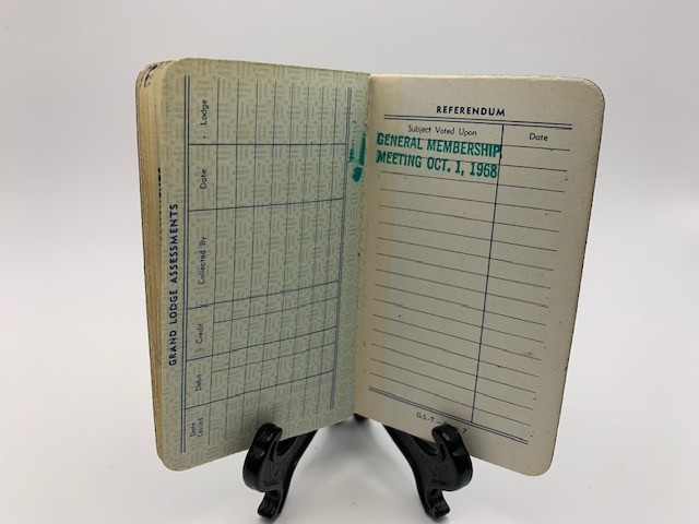 1960’s International Association of Machinists Monthly Dues Booklet w/Stamps