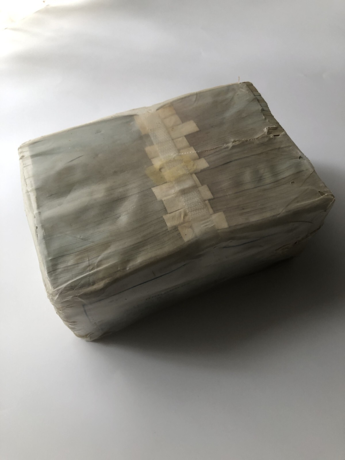 South Vietnam pre-1975 1000 Dong bank notes, 1000 uncirculated sequential bills