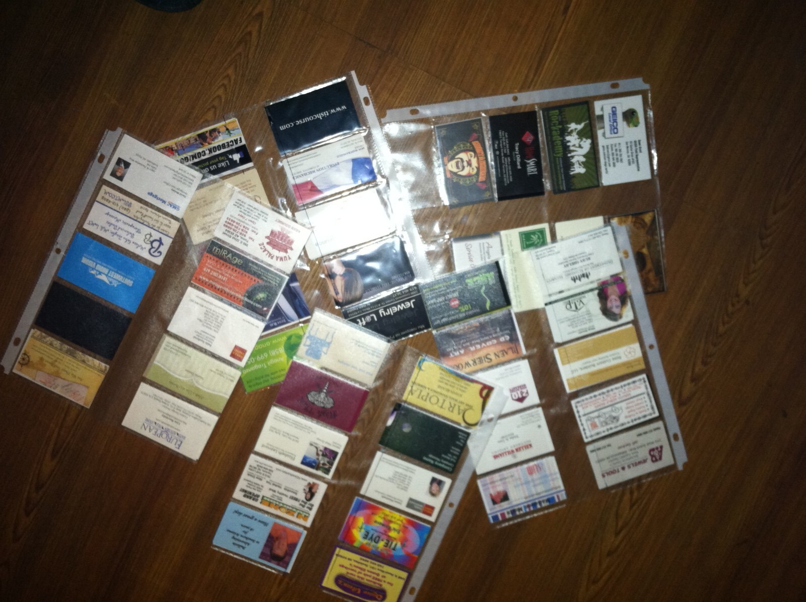 100 COLORFUL BUSINESS CARDS. LOT=COLLECTION of 100 DIFFERENT. NO DUPLICATES