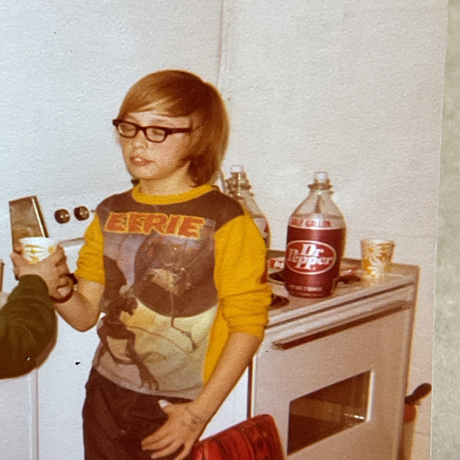 1970s Photo Of Young Boy Eerie Shirt Drinking Dr Pepper Paper Cups Kitchen B71