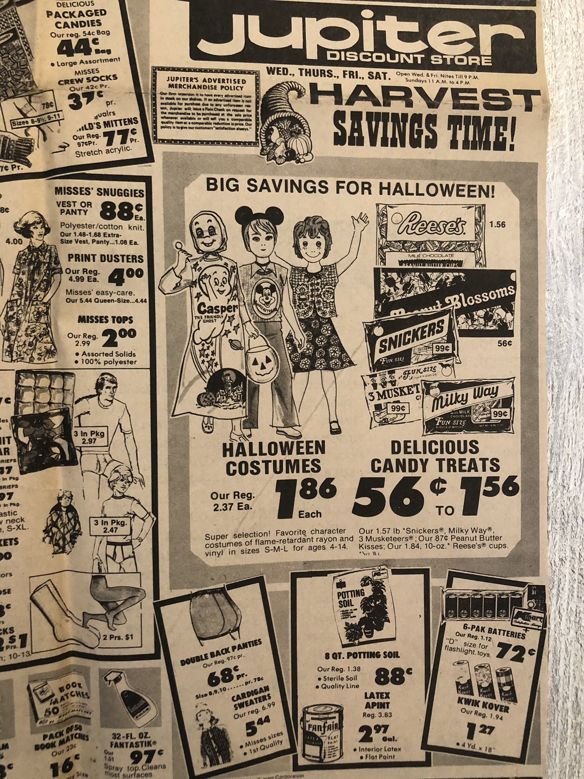 VTG 1970’s Jupiter Store Halloween Costumes & Candy & More Newspaper Ad 0C25