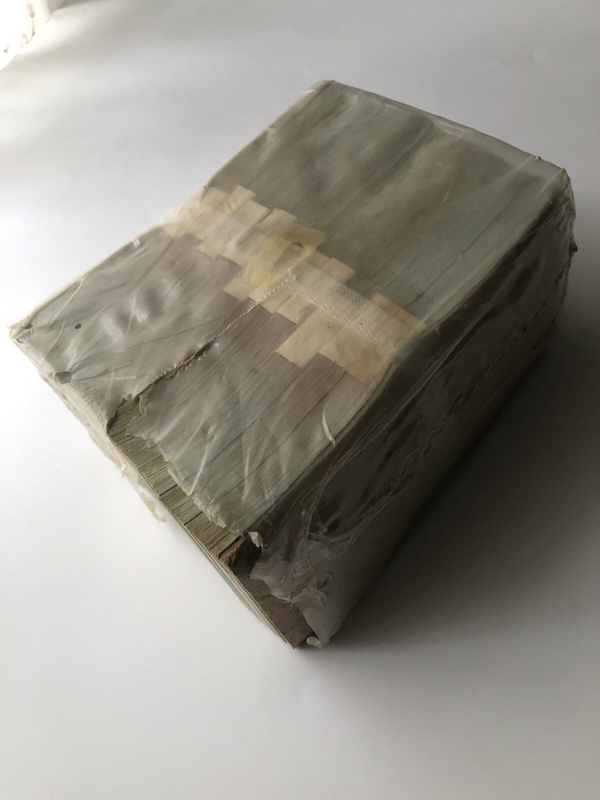 South Vietnam pre-1975 1000 Dong bank notes, 1000 uncirculated sequential bills