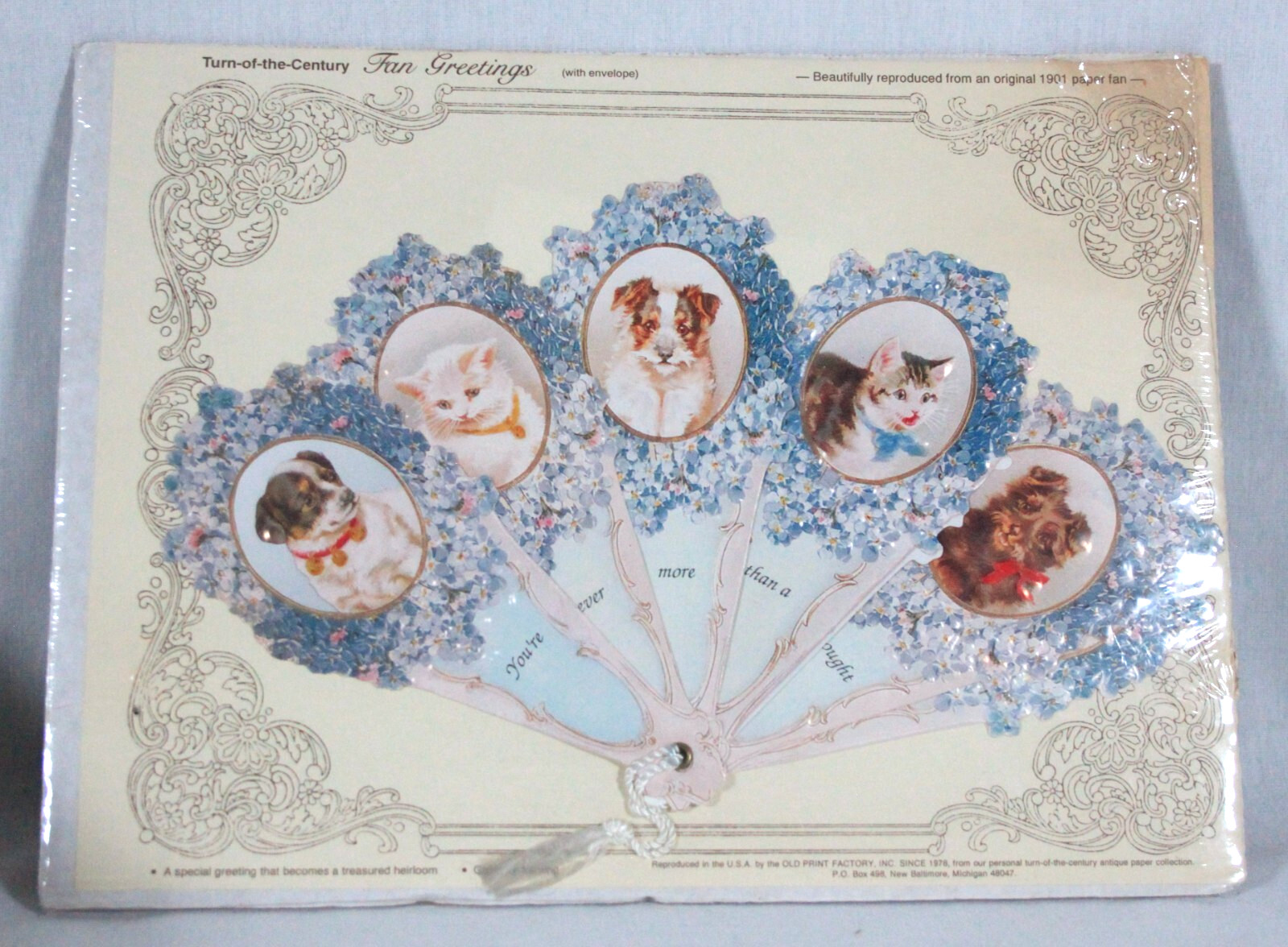 RARE! VINTAGE OLD PRINT FACTORY TURN OF THE CENTURY 6 DOGS & CATS PAPER FAN NEW