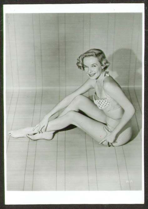 Film actress Diana Lynn 2-piece bathing suit photo 1940s