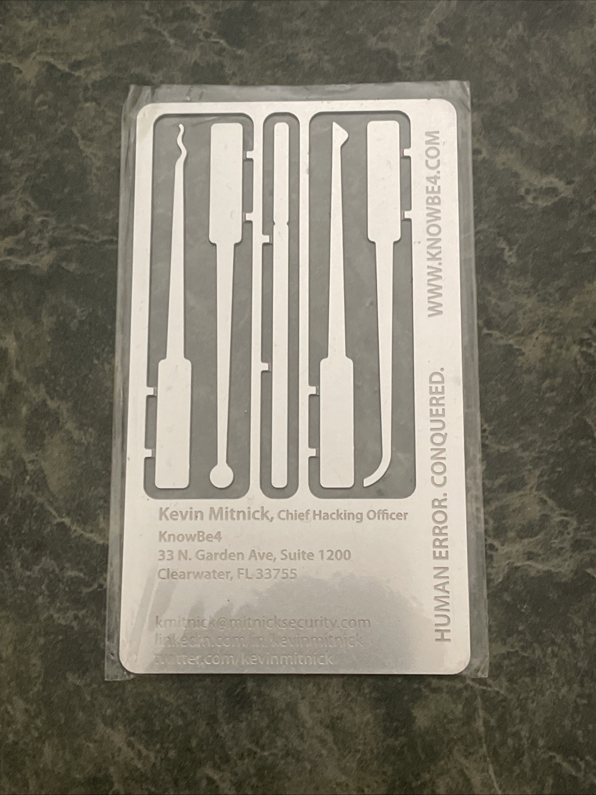Hacking Collectible Kevin Mitnick METAL Business Card Lock Picking Sealed