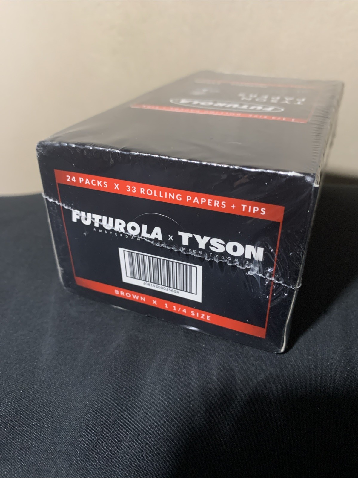 Futurola Tyson 24 Packs x 33 Rolling Papers + Tips (Brown / 1 1/4 Size)