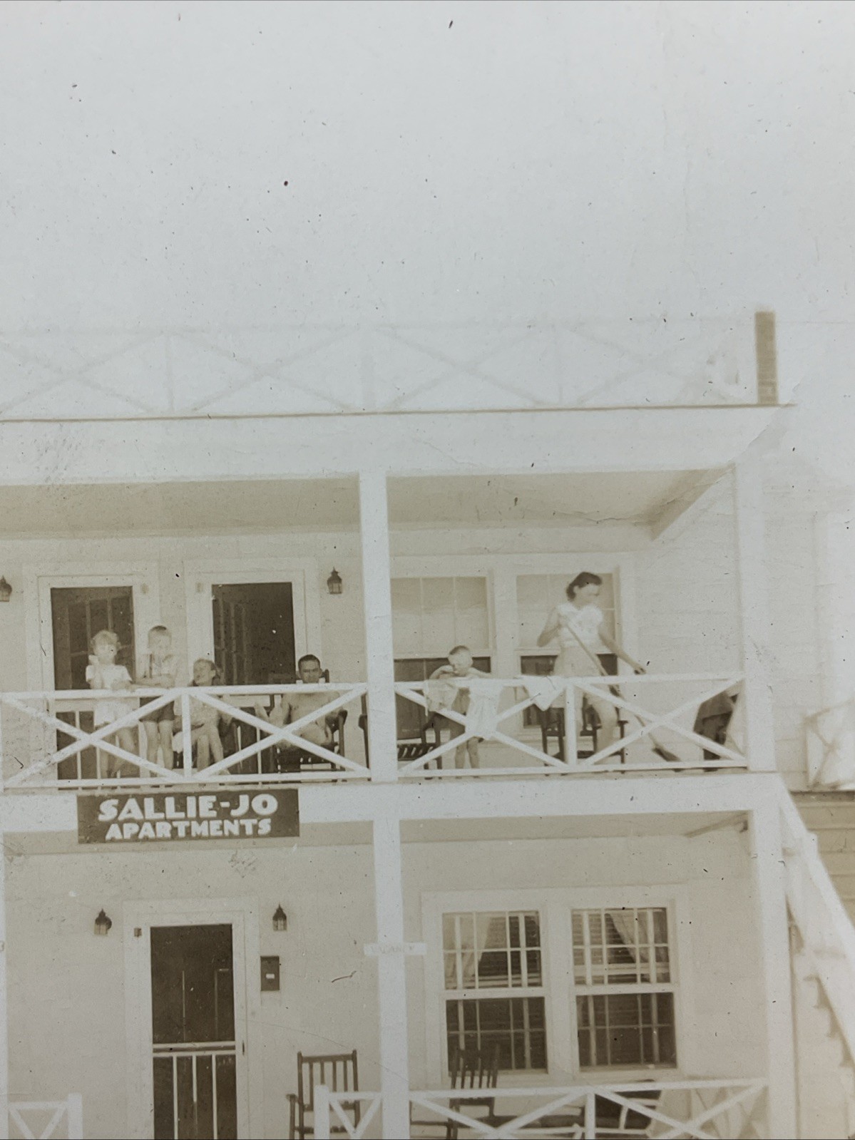 1950s Photograph Of A Family On Porch Of Sallie-Jo Apartments B19