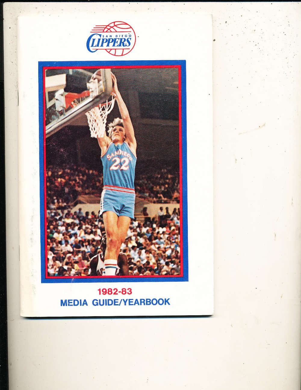 1982 – 1983 LA Clippers NBA Media Press Guide nbamg1 b31