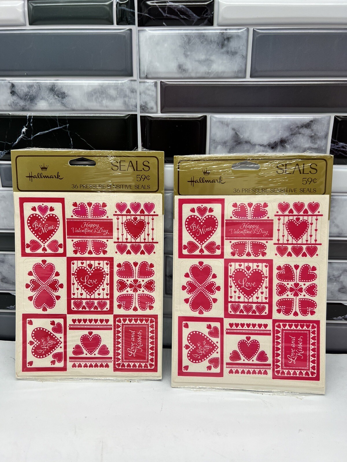 2 VINTAGE HALLMARK VALENTINE HEARTS STICKERS SEALS NIP 1982