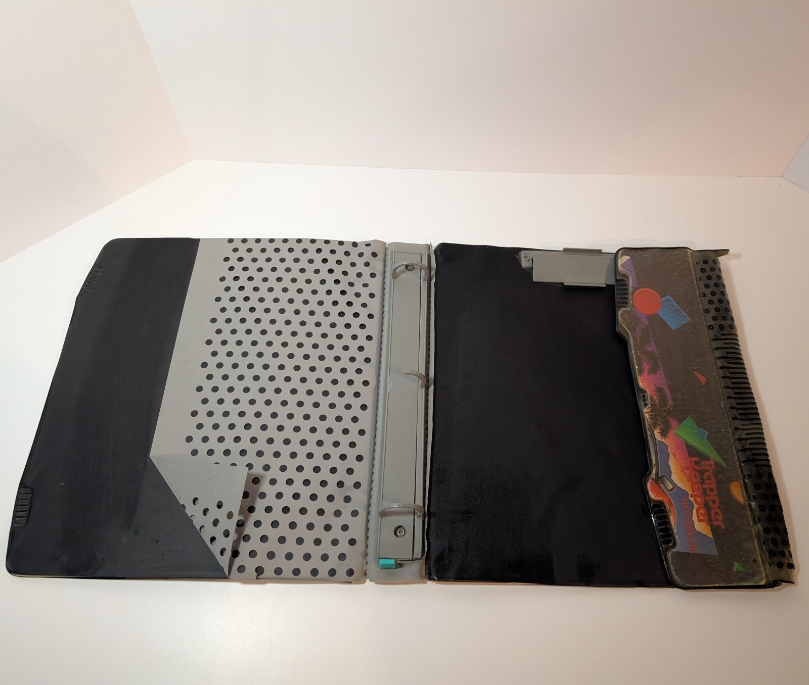 Vintage 80’s Red Ferrari Mead Trapper Keeper Collectible Rare, IN POOR CONDITION