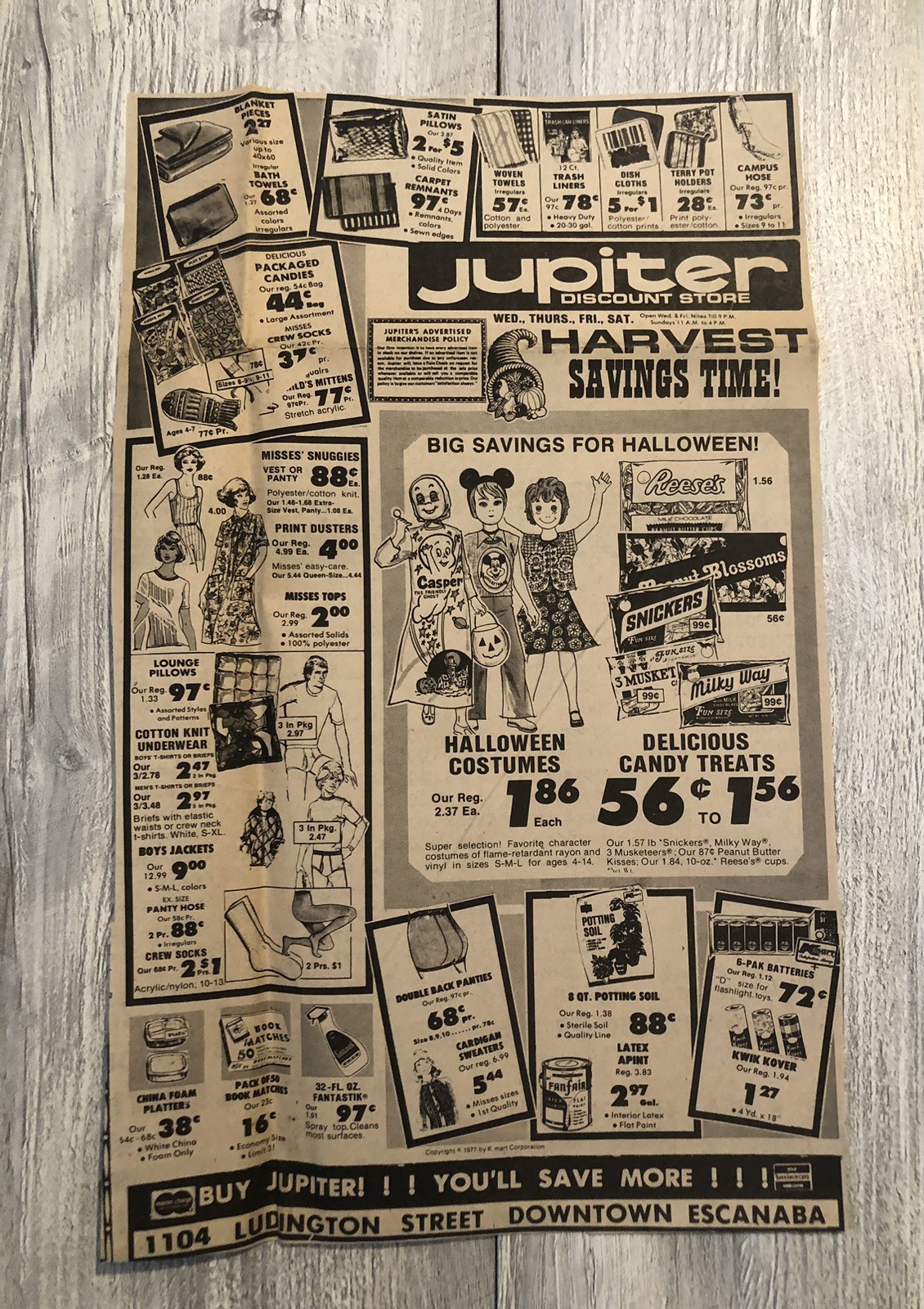 VTG 1970’s Jupiter Store Halloween Costumes & Candy & More Newspaper Ad 0C25